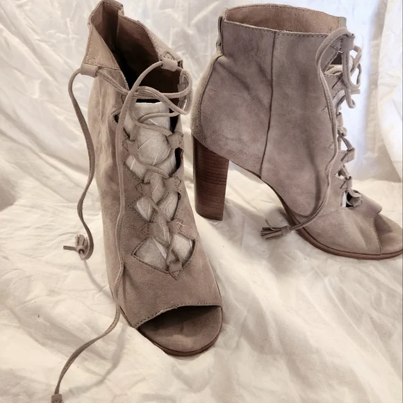 Frye Gabby ghillie lace up suede booties - Picture 1 of 8